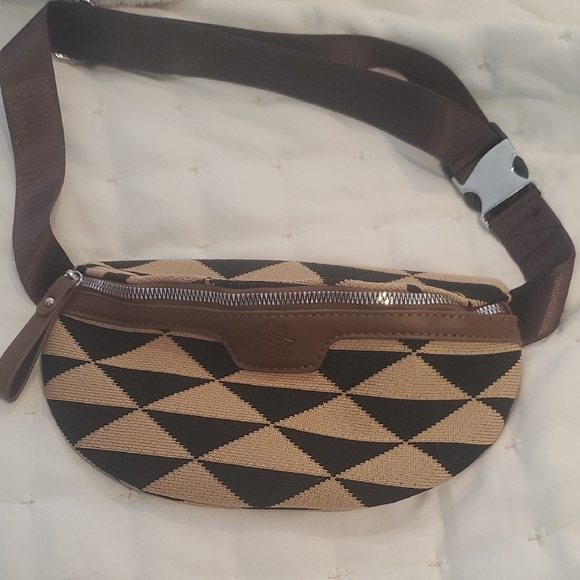 Geometric Patterned Brown and Black Belt Bag - Picture 1 of 8